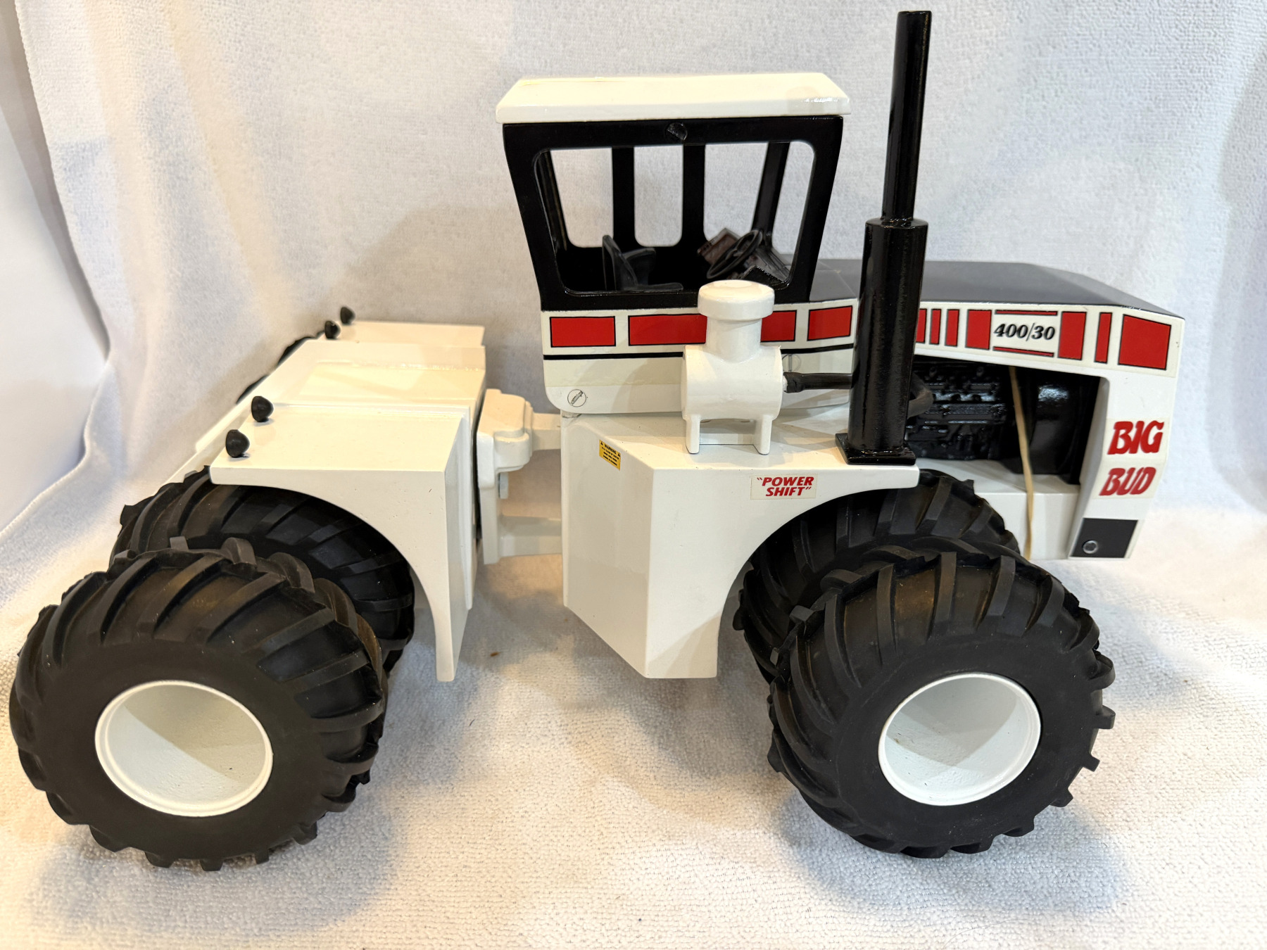 1/16 Big Bud 400/30 4WD Tractor with Duals by Martin Fast (1992)