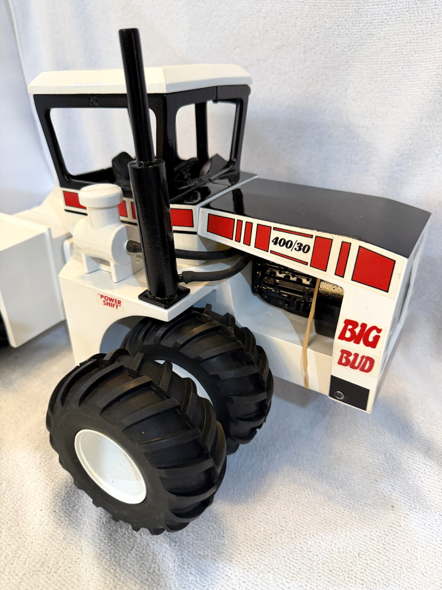 1/16 Big Bud 400/30 4WD Tractor with Duals by Martin Fast (1992)