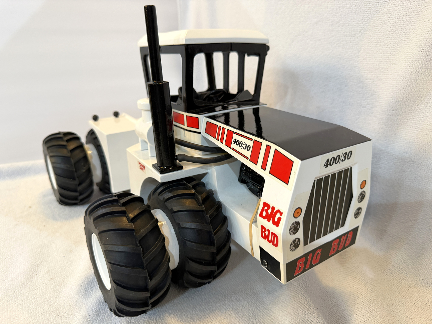 1/16 Big Bud 400/30 4WD Tractor with Duals by Martin Fast (1992)